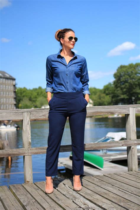 navy blue pants outfit female.